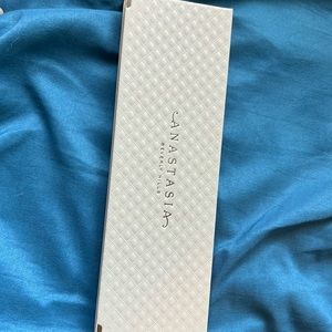 Anastasia primrose palette